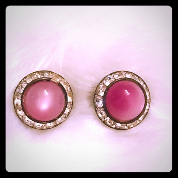 ❌SOLD❌ Vintage Silver Lilac Clip On Earrings - Picture 2 of 7